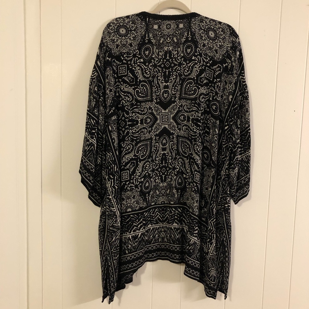 Bila Black and White Printed Kimono Wrap XL/XXL - Picture 6 of 7